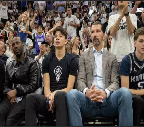 澳职独家揭,布里斯班狮,吼前锋军团,乐鱼体育官网,LEYU,Sports,足球直播,篮球赛事,体育高清,NBA直播