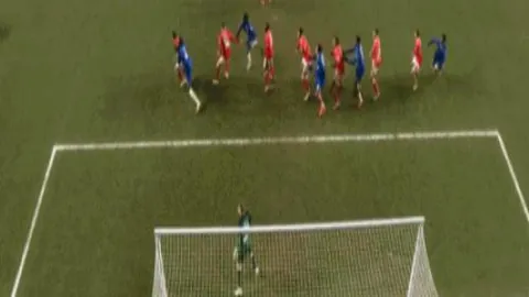 广州队“神秘小号”引发热议，卡纳瓦罗转战新任或背负巨额债务，球迷担忧情绪高涨。